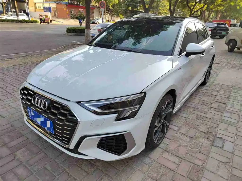 AUDI A3 2021