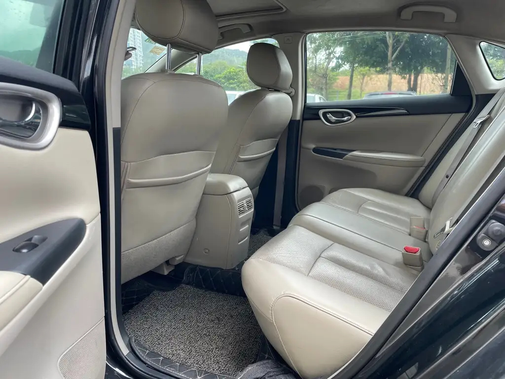 NISSAN SYLPHY 2018