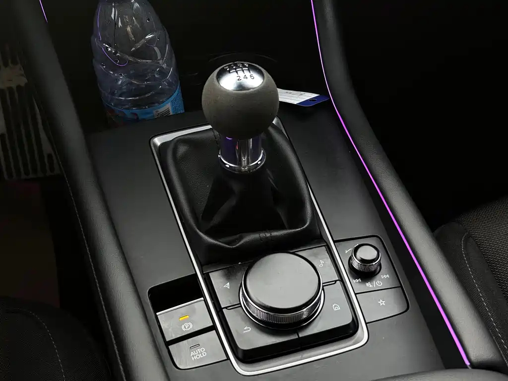 MAZDA 3 AXELA 2023