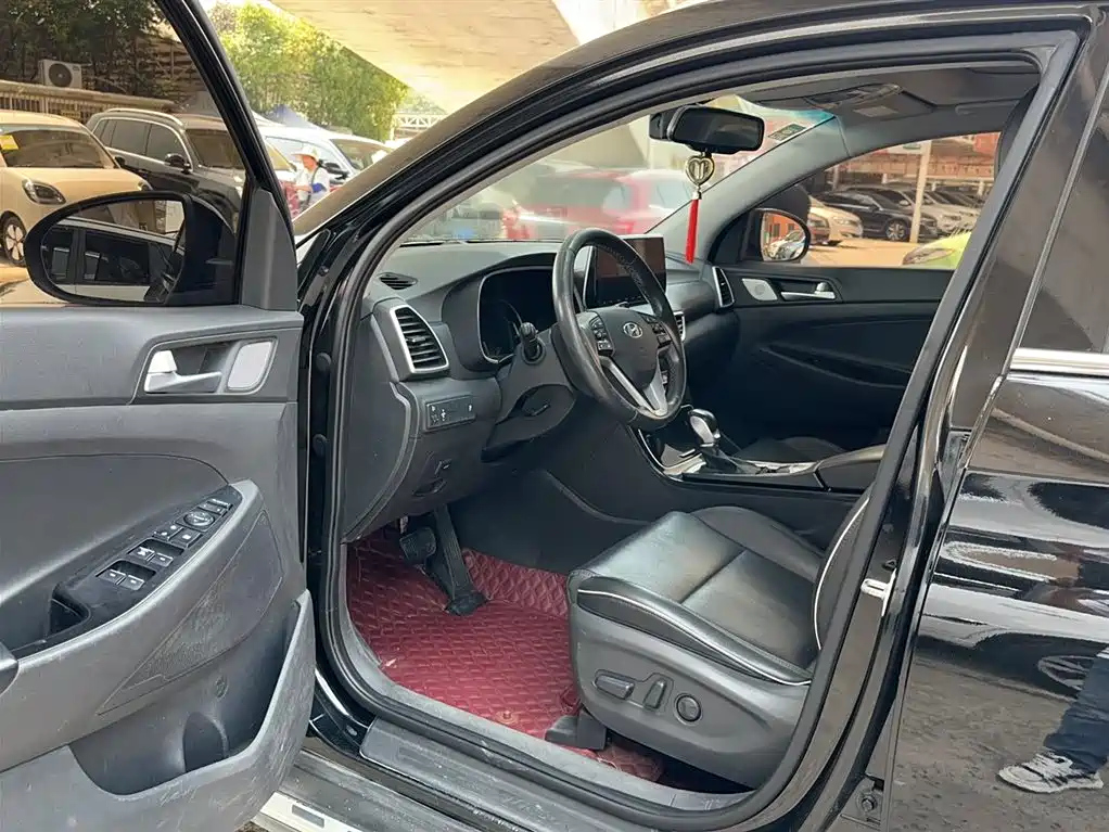 HYUNDAI TUCSON 2020