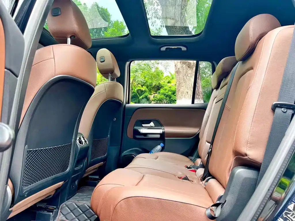 MERCEDES BENZ GLB 2023