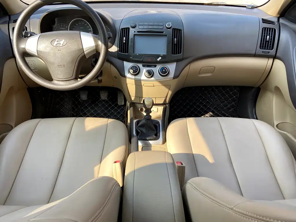 HYUNDAI CELESTA 2009