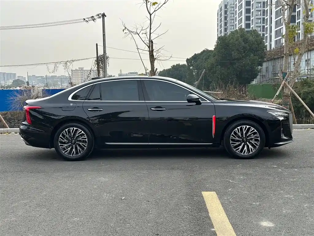 HONGQI H5 2025