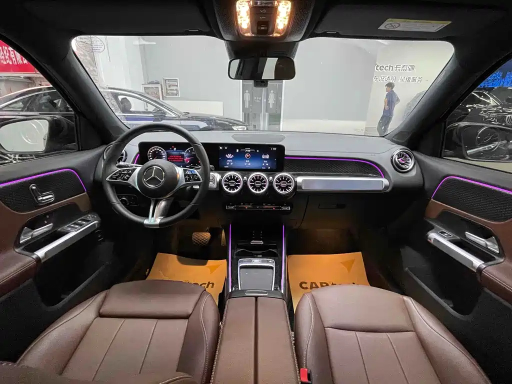 MERCEDES BENZ GLB 2024