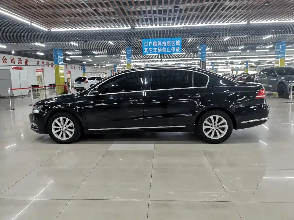 VOLKSWAGEN MAGOTAN 2016
