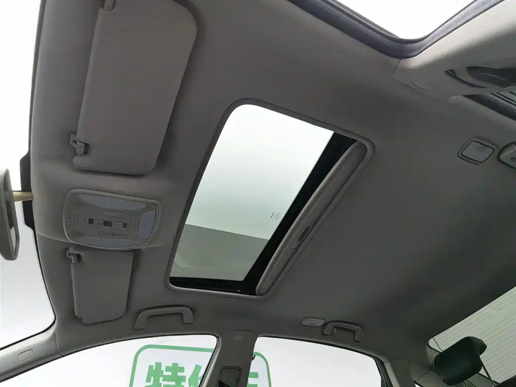 ZOTYE Z700 2016