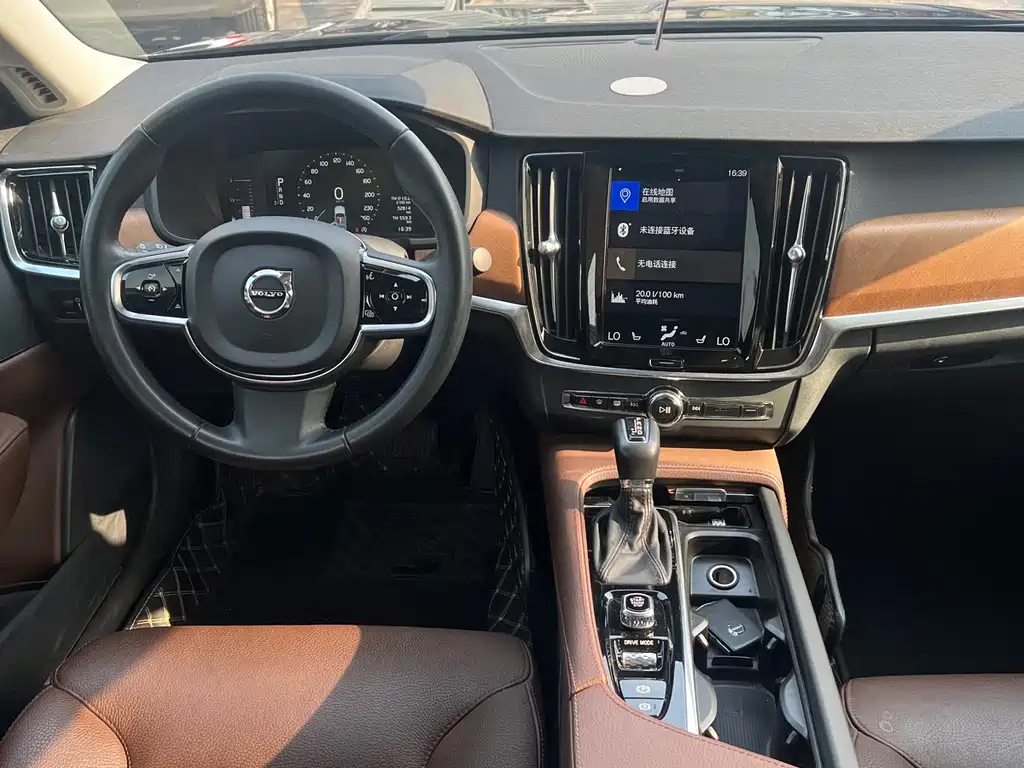 VOLVO S90 2020