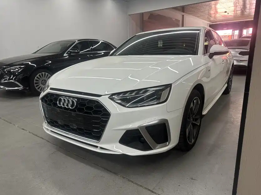 AUDI A4L 2020
