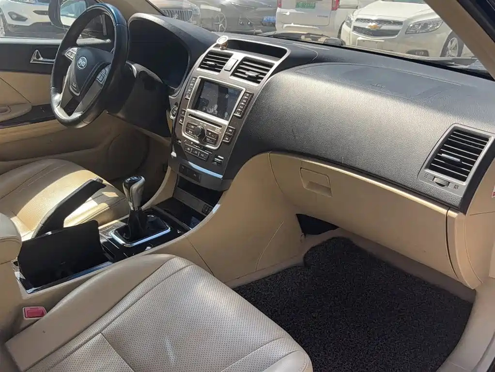BYD G6 2013
