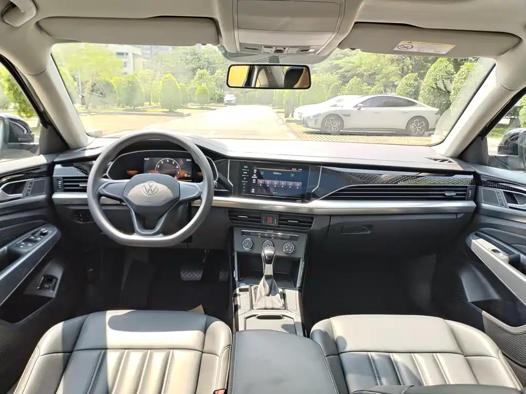 VOLKSWAGEN PASSAT 2022