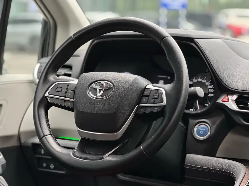 TOYOTA SIENNA SIENNA 2024