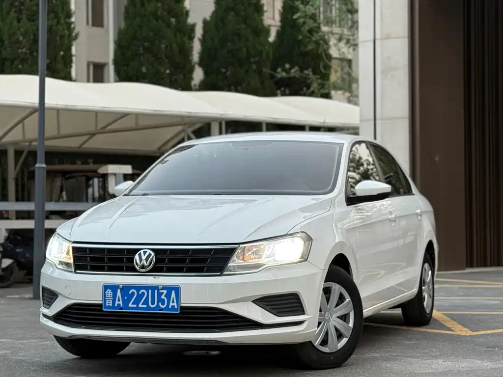 VOLKSWAGEN JETTA 2017