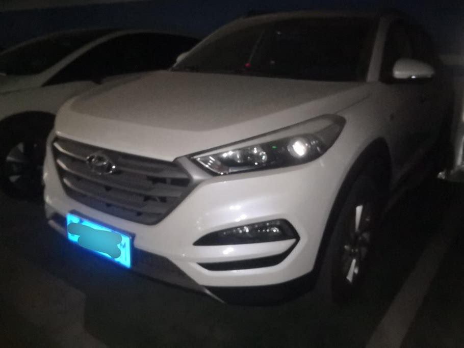 HYUNDAI TUCSON 2015