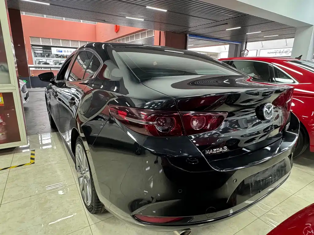 MAZDA 3 AXELA 2021