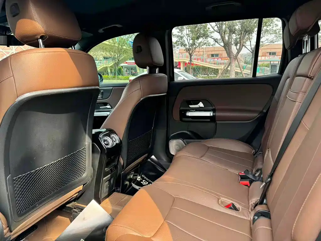 MERCEDES BENZ GLB 2023
