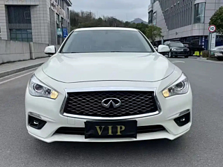 Заказать INFINITI Q50L