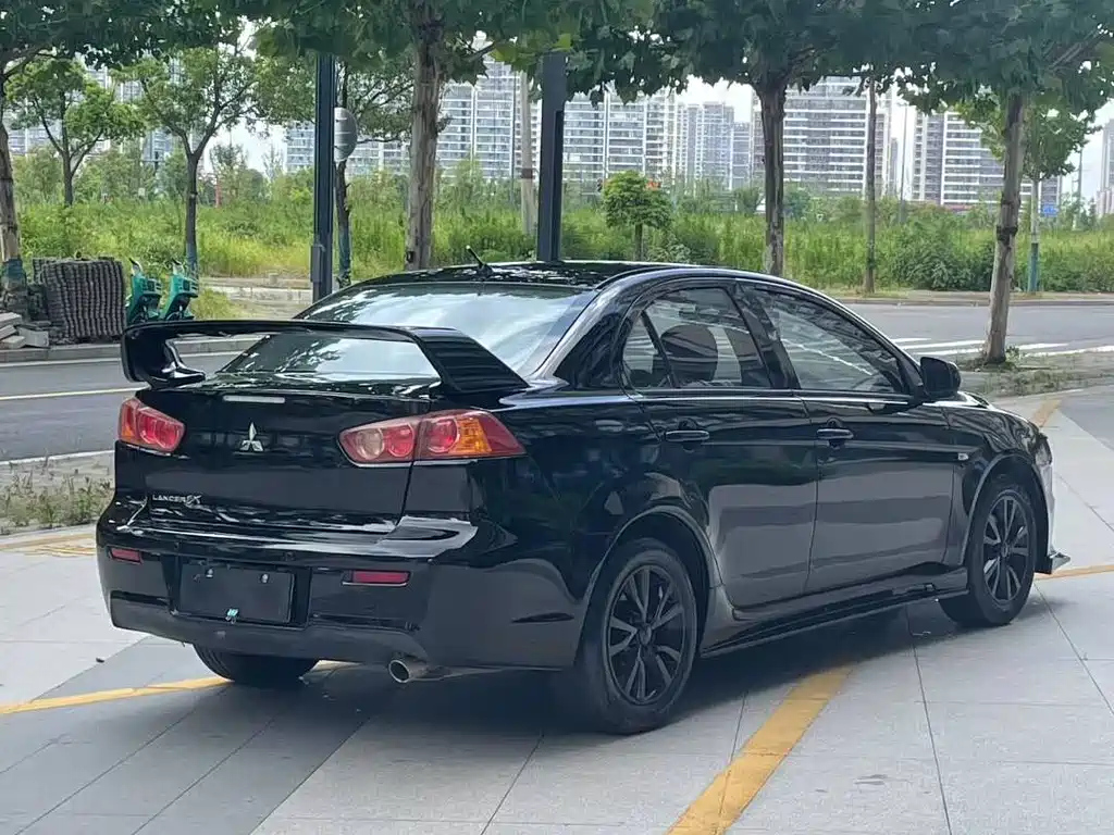 MITSUBISHI LANCER EX 2013