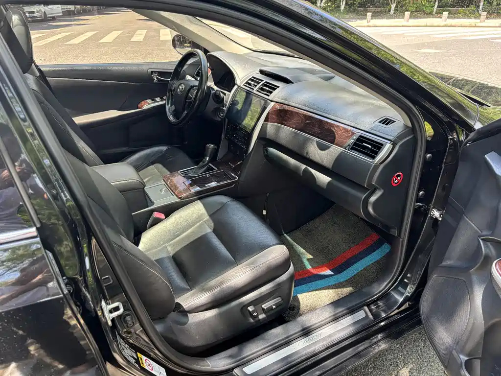 TOYOTA CAMRY 2016