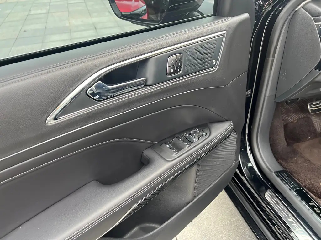 FORD TAURUS 2019