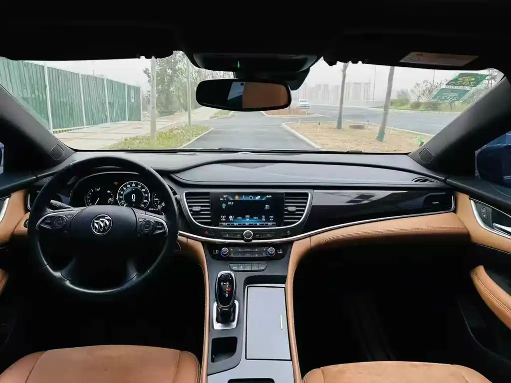 BUICK LACROSSE 2018