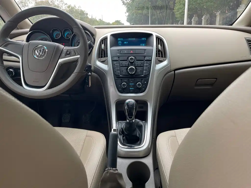 BUICK EXCELLE 2010