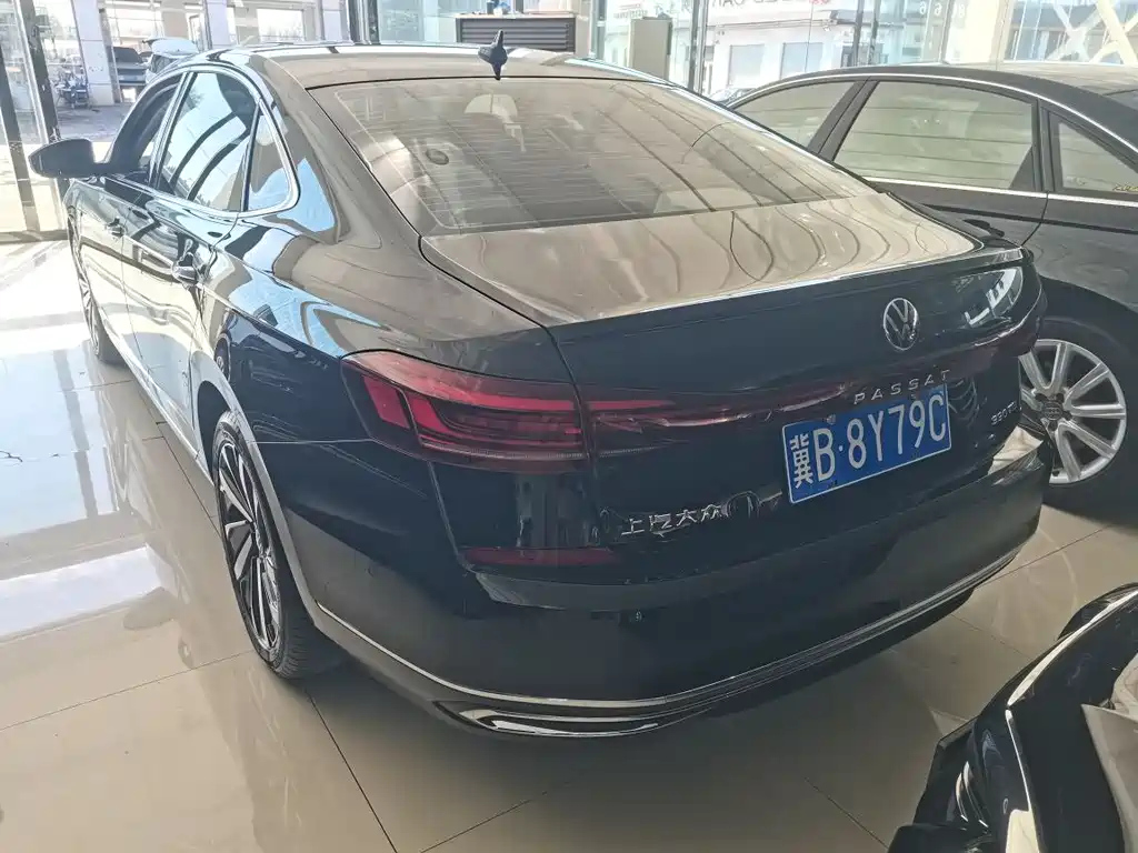 VOLKSWAGEN PASSAT 2022