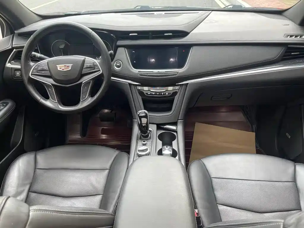 CADILLAC XT5 2020