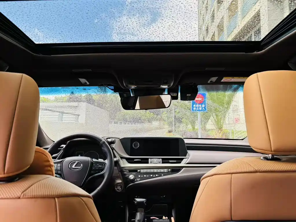 LEXUS ES 2021