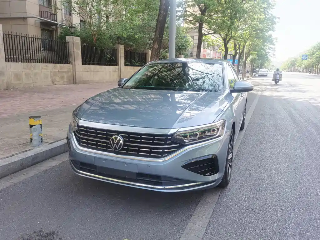 VOLKSWAGEN PASSAT 2021