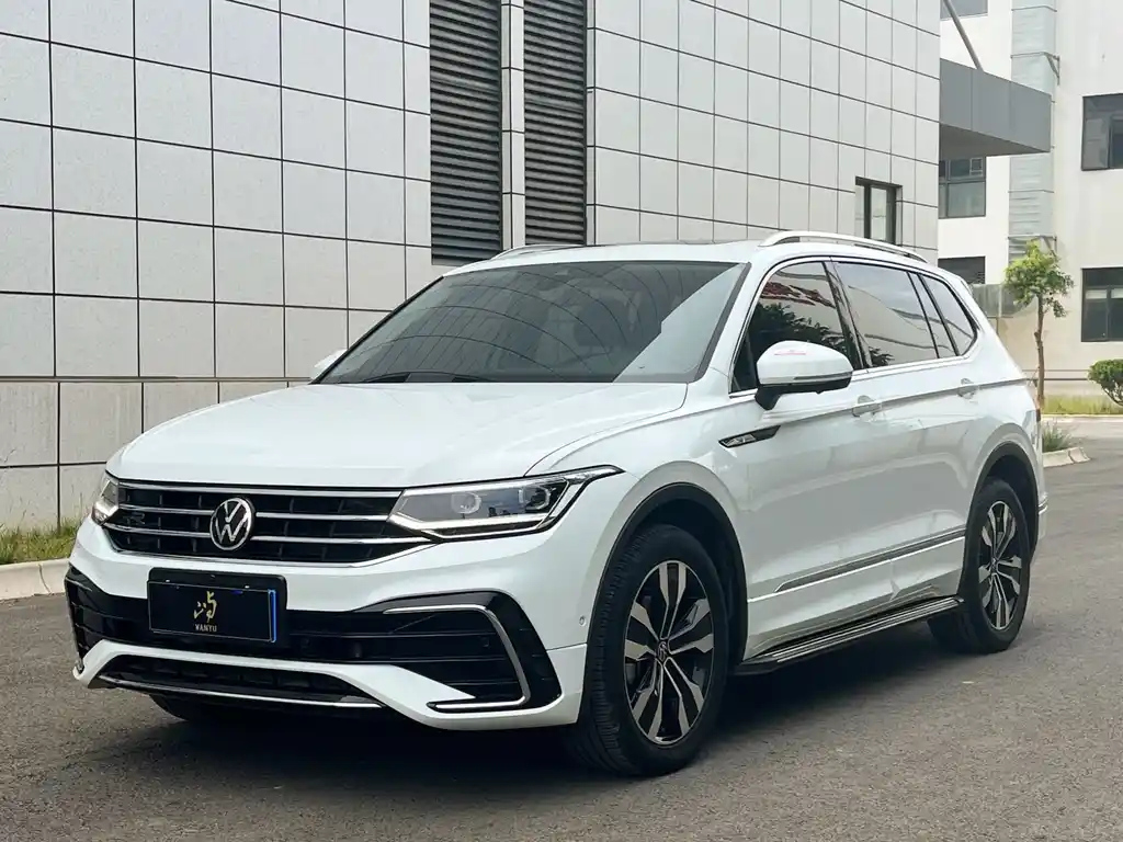VOLKSWAGEN TIGUAN L 2023