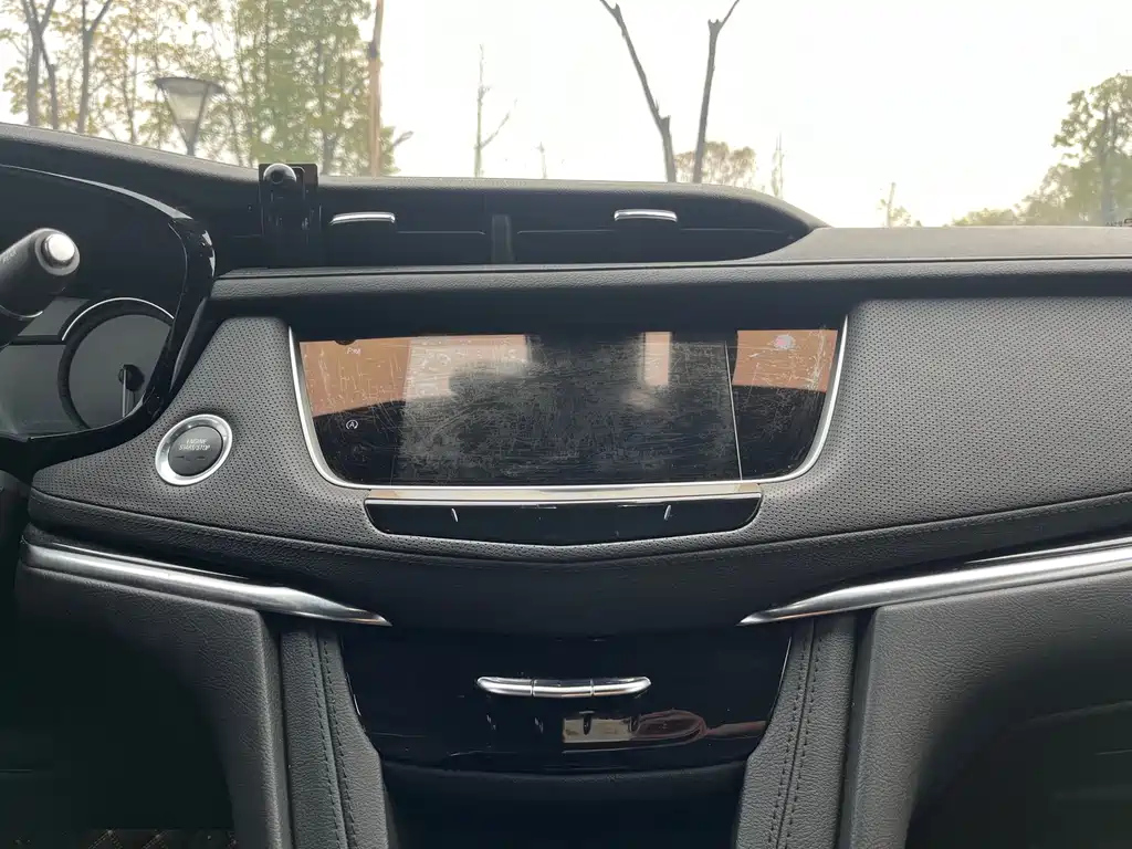 CADILLAC XT5 2020