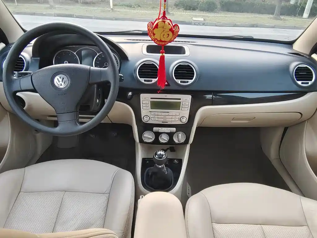 VOLKSWAGEN LAVIDA 2010