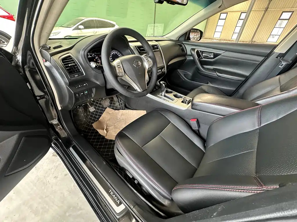 NISSAN TEANA 2018