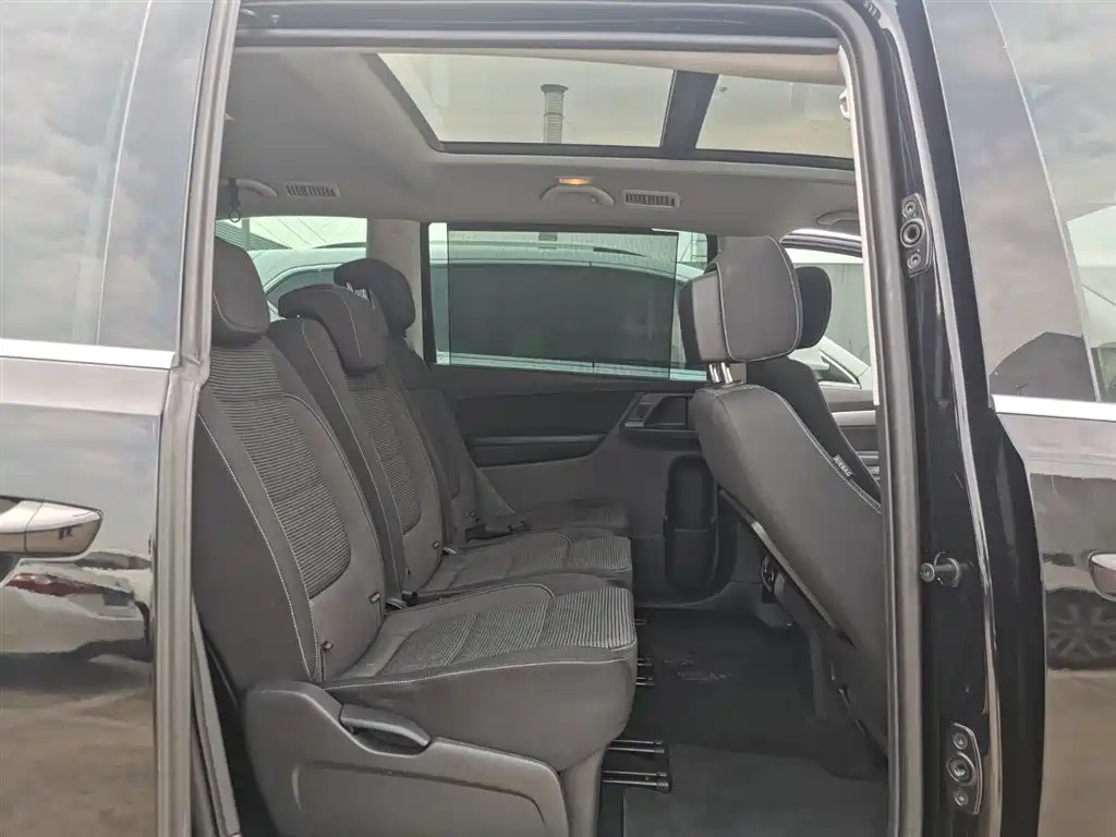 VOLKSWAGEN SHARAN 2018