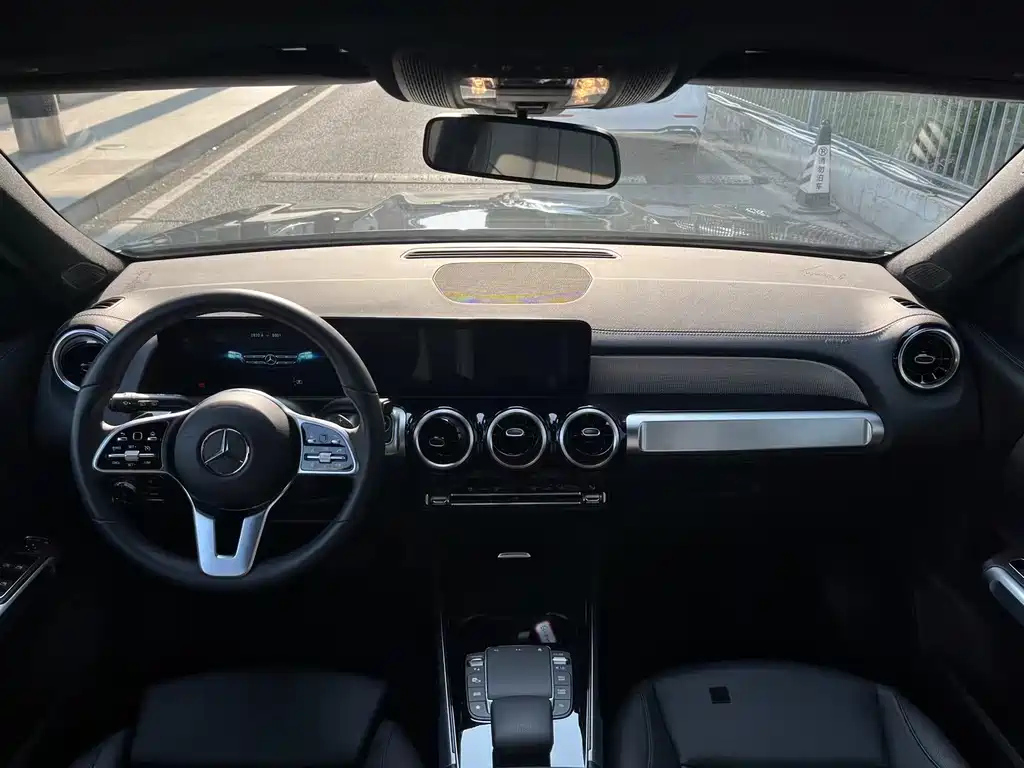MERCEDES BENZ GLB 2022