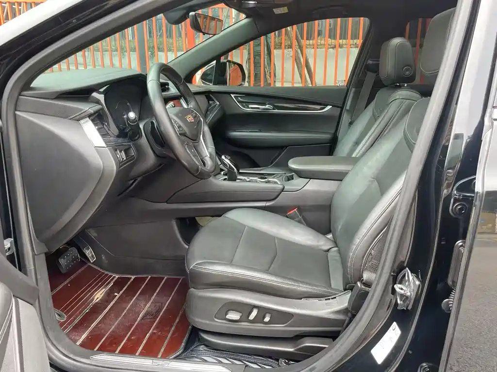 CADILLAC XT5 2020