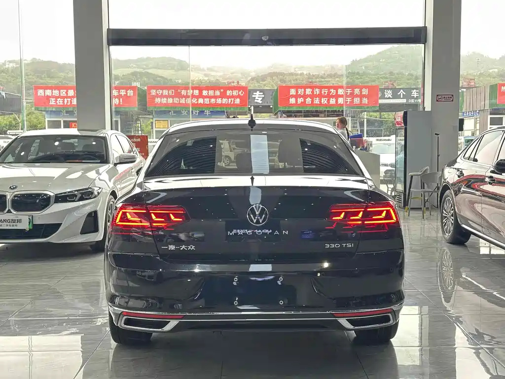 VOLKSWAGEN MAGOTAN 2020