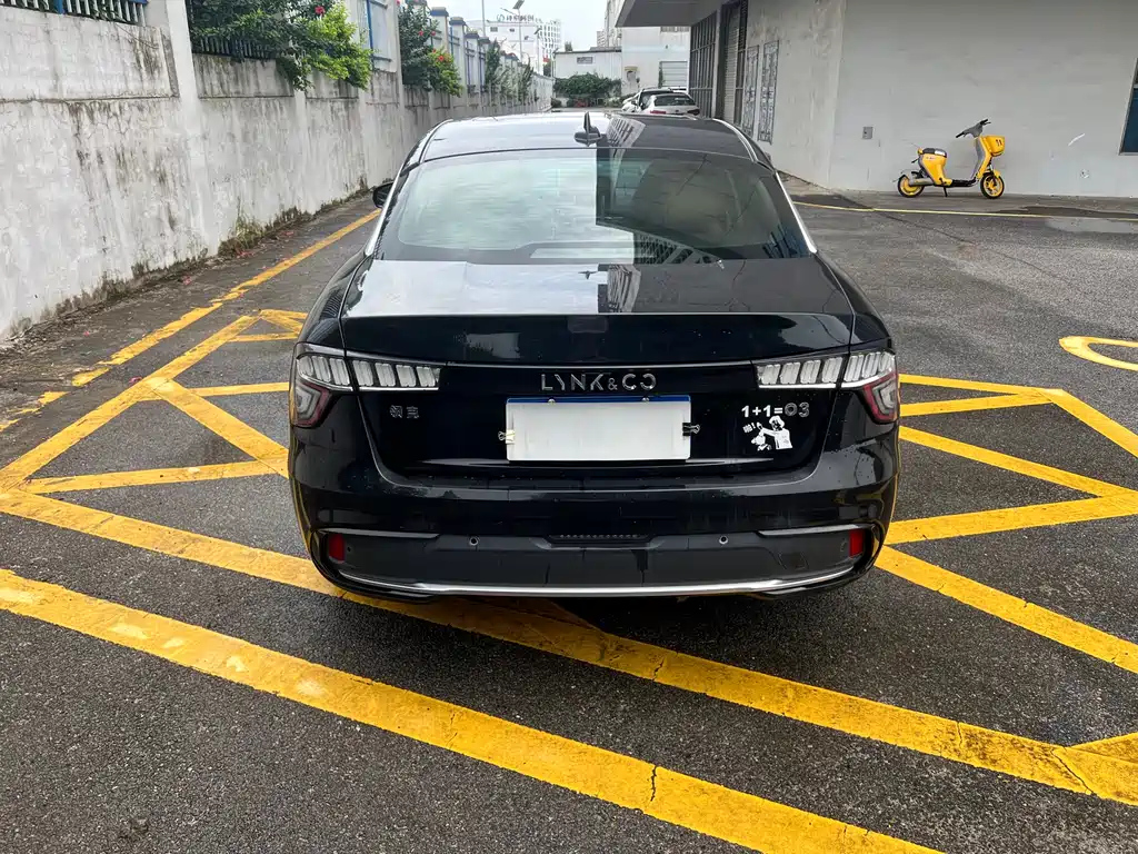 LYNK&CO 03 2018