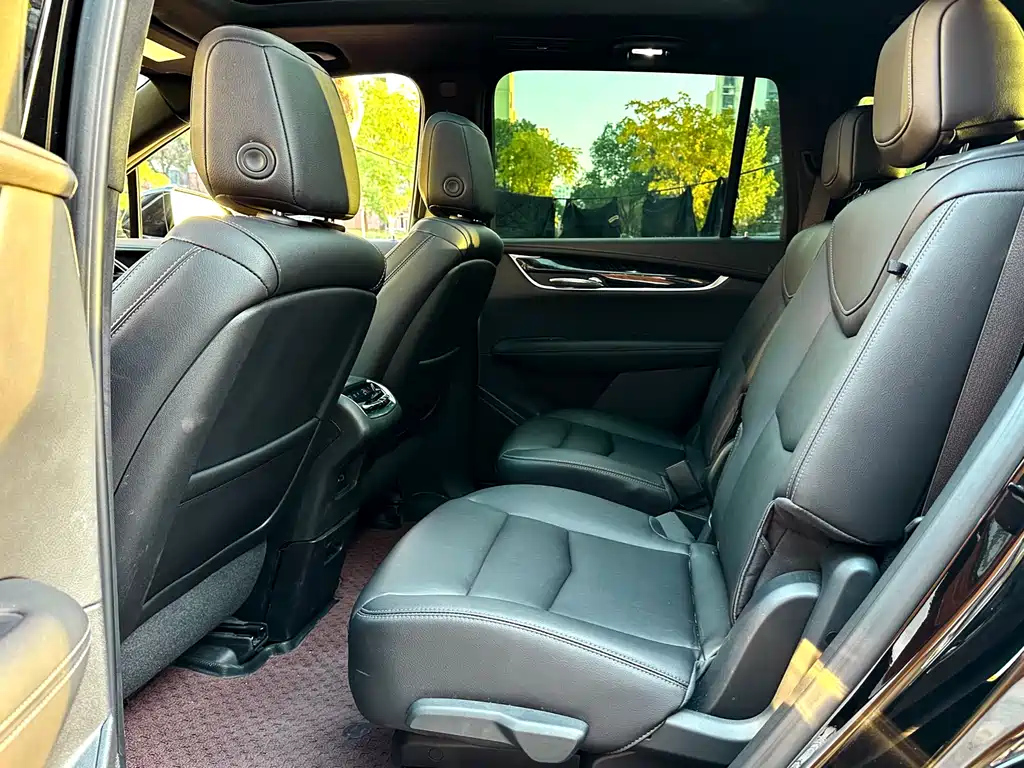 CADILLAC XT6 2021