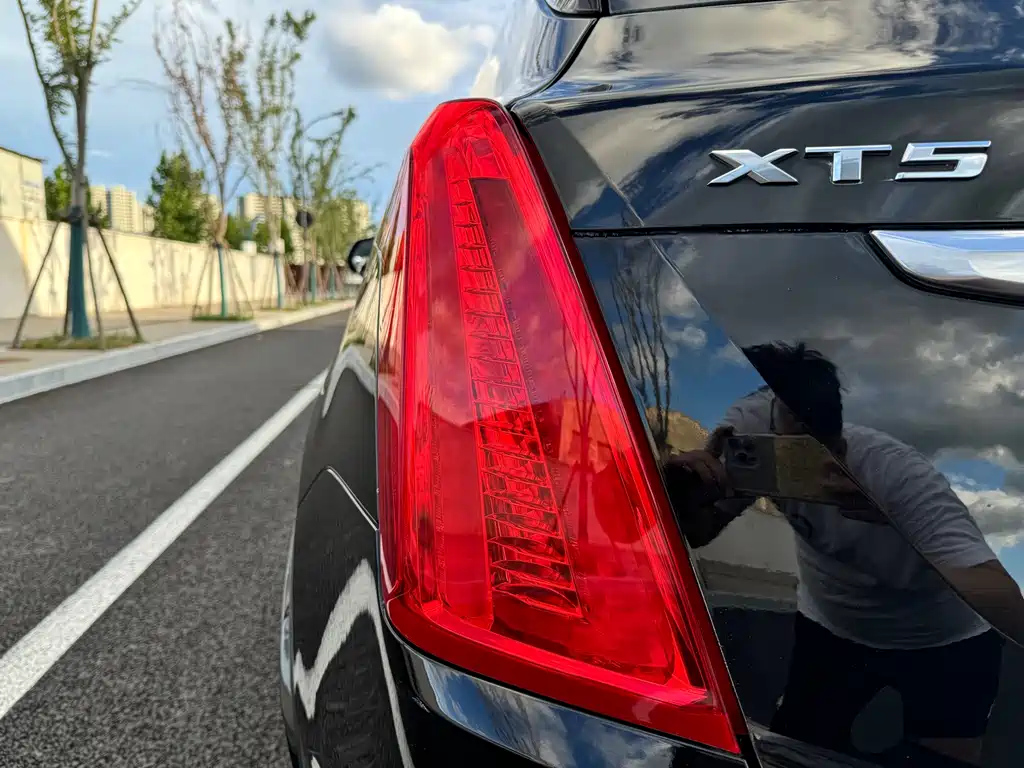 CADILLAC XT5 2018