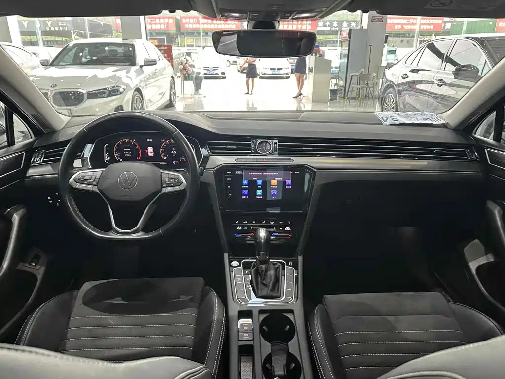 VOLKSWAGEN MAGOTAN 2020
