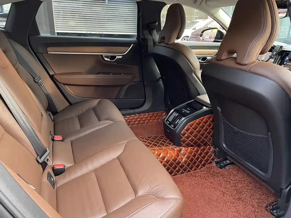 VOLVO S90 2020