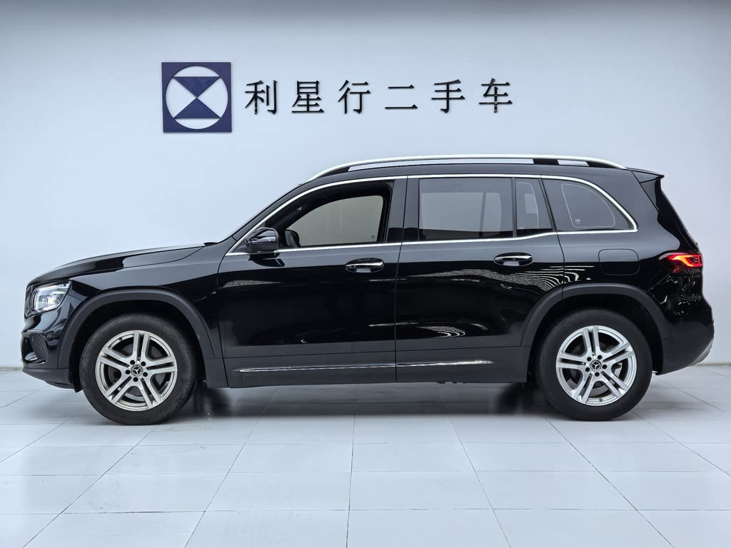 MERCEDES BENZ GLB 2023
