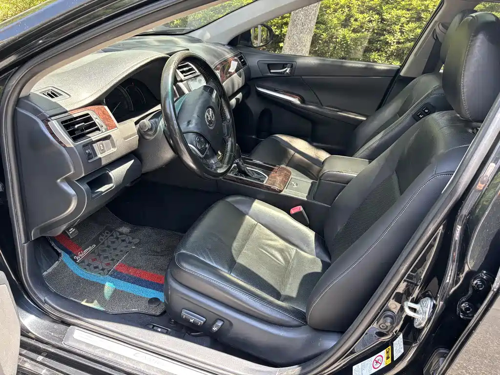 TOYOTA CAMRY 2016