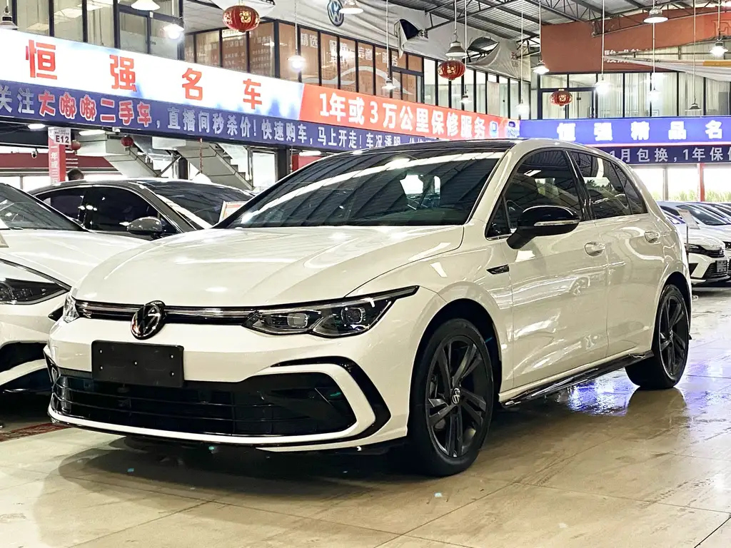 VOLKSWAGEN GOLF 2021