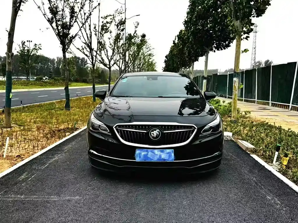 BUICK LACROSSE 2018