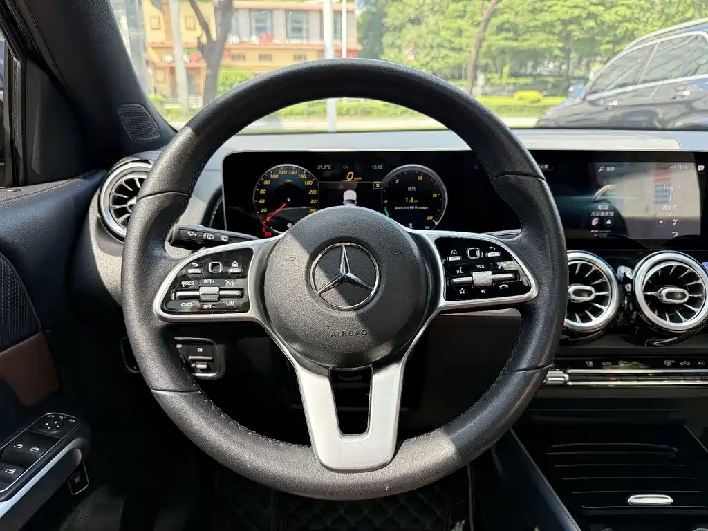MERCEDES BENZ GLB 2021