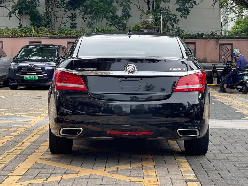 BUICK LACROSSE 2013