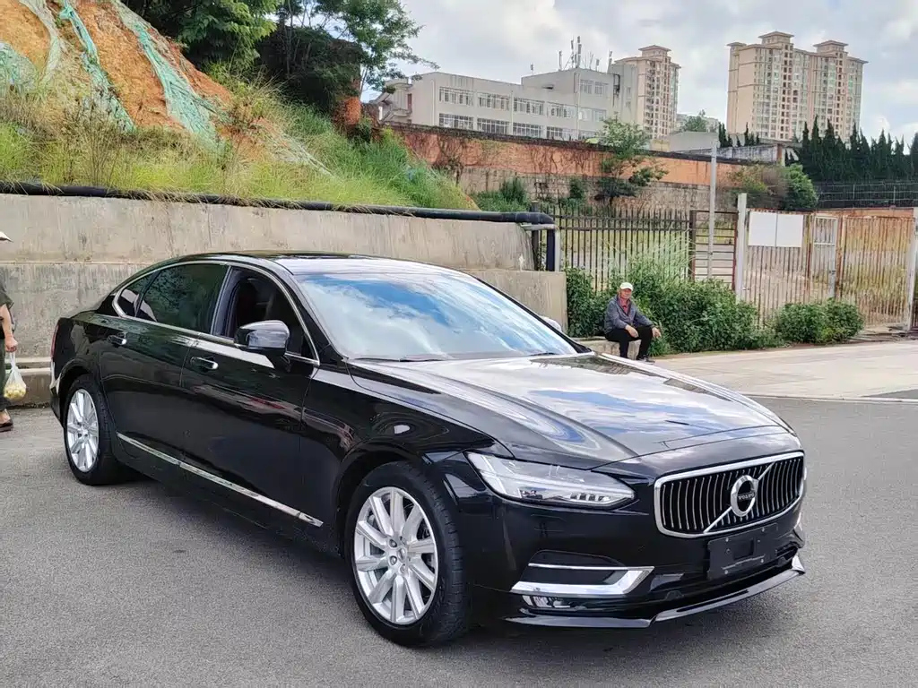 VOLVO S90 2020