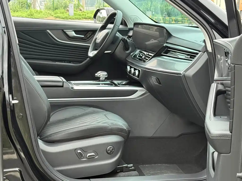 HONGQI HS5 2023